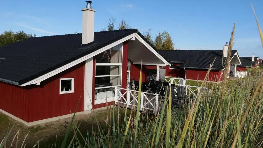 Ferienhaus für 9 Personen, mit Terrasse und Sauna sowie Whirlpool in Großenbrode