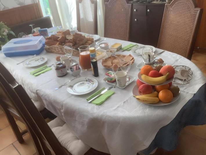 Location de vacances pour 2 personnes, avec vue et jardin à Saint-Bonnet-Tronçais - 2