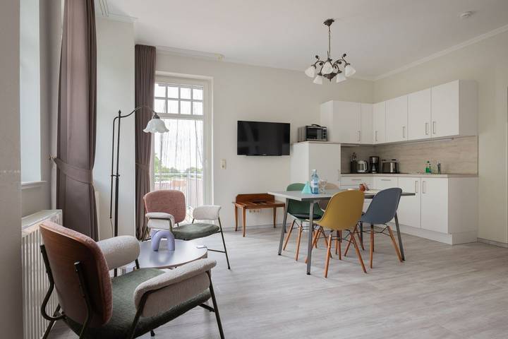 Ferienwohnung für 4 Personen, mit Seeblick und Balkon, mit Haustier in Ahrenshoop