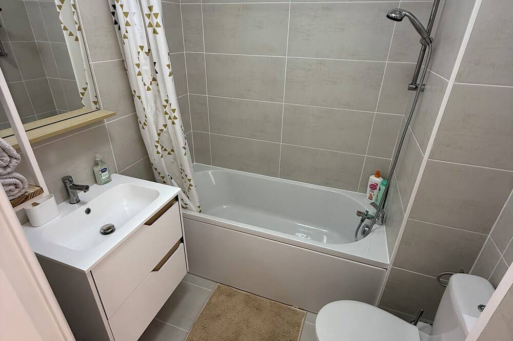 Entire apartment, Le Cocon, 3-star studio, sea view, swimming pool - Nice Corniche Fleurie in Nice (France), Nice region