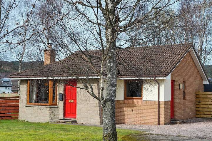 Vakantiehuis voor 4 personen, met tuin en whirlpool, met huisdier in Aviemore