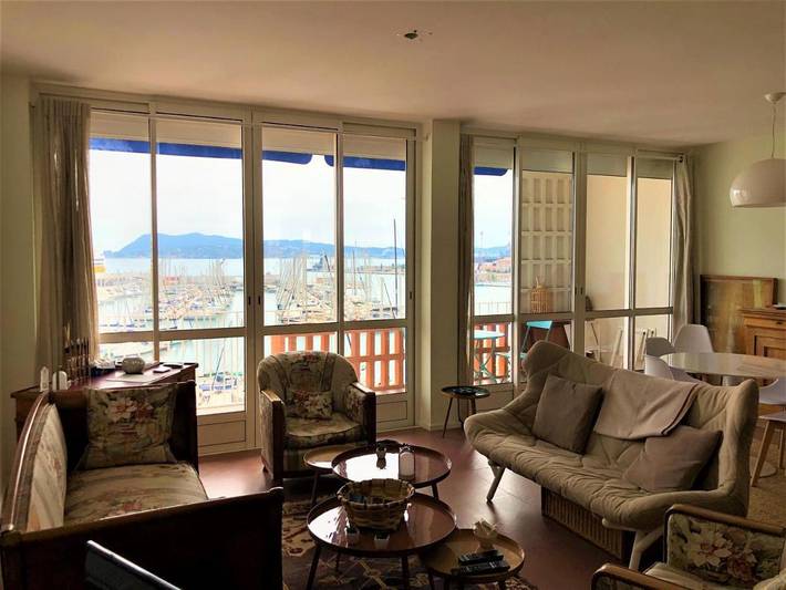 Gîte pour 4 personnes, avec vue et balcon dans Office De Tourisme De Toulon - 3