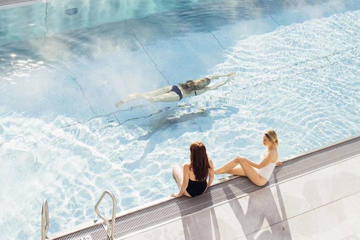 Hôtel pour 3 personnes, avec piscine ainsi que sauna et jardin, animaux acceptés