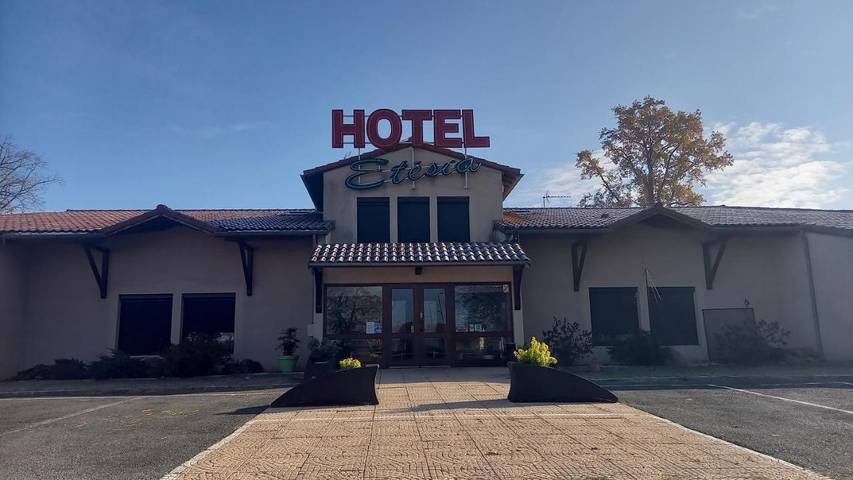 Hôtel pour 2 personnes, avec jardin et terrasse à Feurs - 2