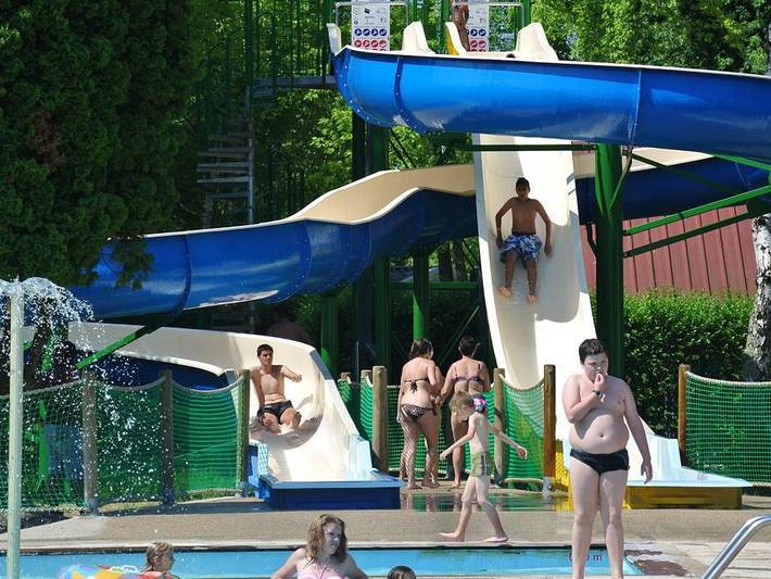 Camping pour 2 personnes, avec bassin pour enfant dans le Jura - 4