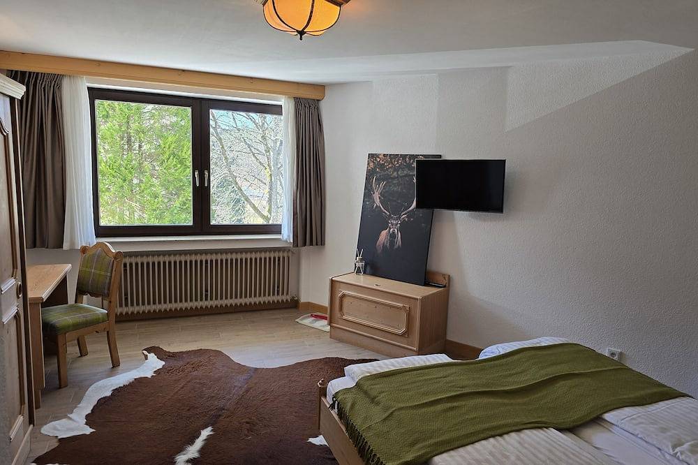 Ganze Wohnung, Doppelzimmer für 3 Gäste mit 23m² in Schönau an der Brend in Schönau a.d.Brend, Rhön-Bayern