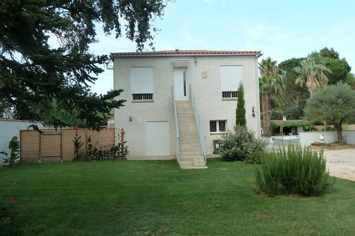 Gîte pour 5 personnes, avec balcon et jardin à Montescot