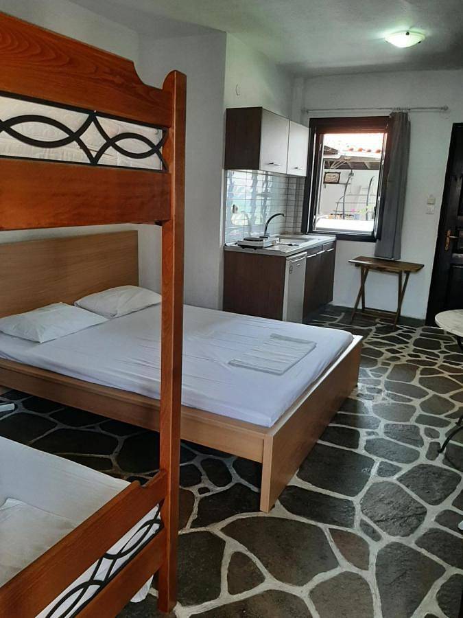 Villa Evi by the sea in Sarti, Sithonia Halbinsel