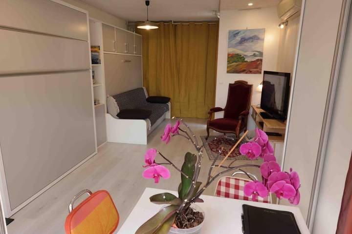 Gîte pour 2 personnes, avec jardin et vue, animaux acceptés à Agos-Vidalos