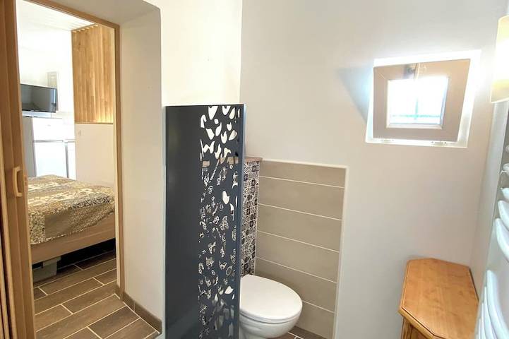 Appartement entier, Studio 263 \"Studio au charme provençal à Suze-la-Rousse – Calme & authenticité\" in Suze-la-Rousse, Région de nyons