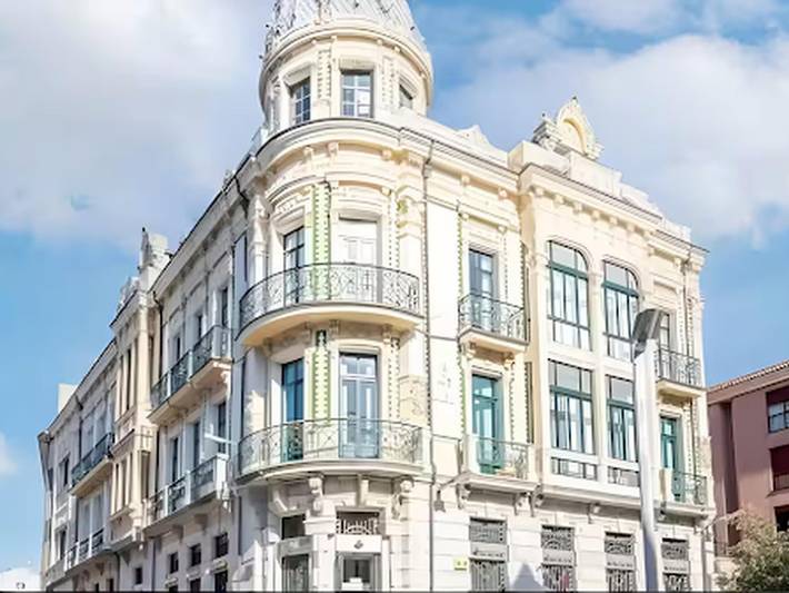 Apartamento para 4 personas, con terraza además de piscina y jardín en Posada de Llanes