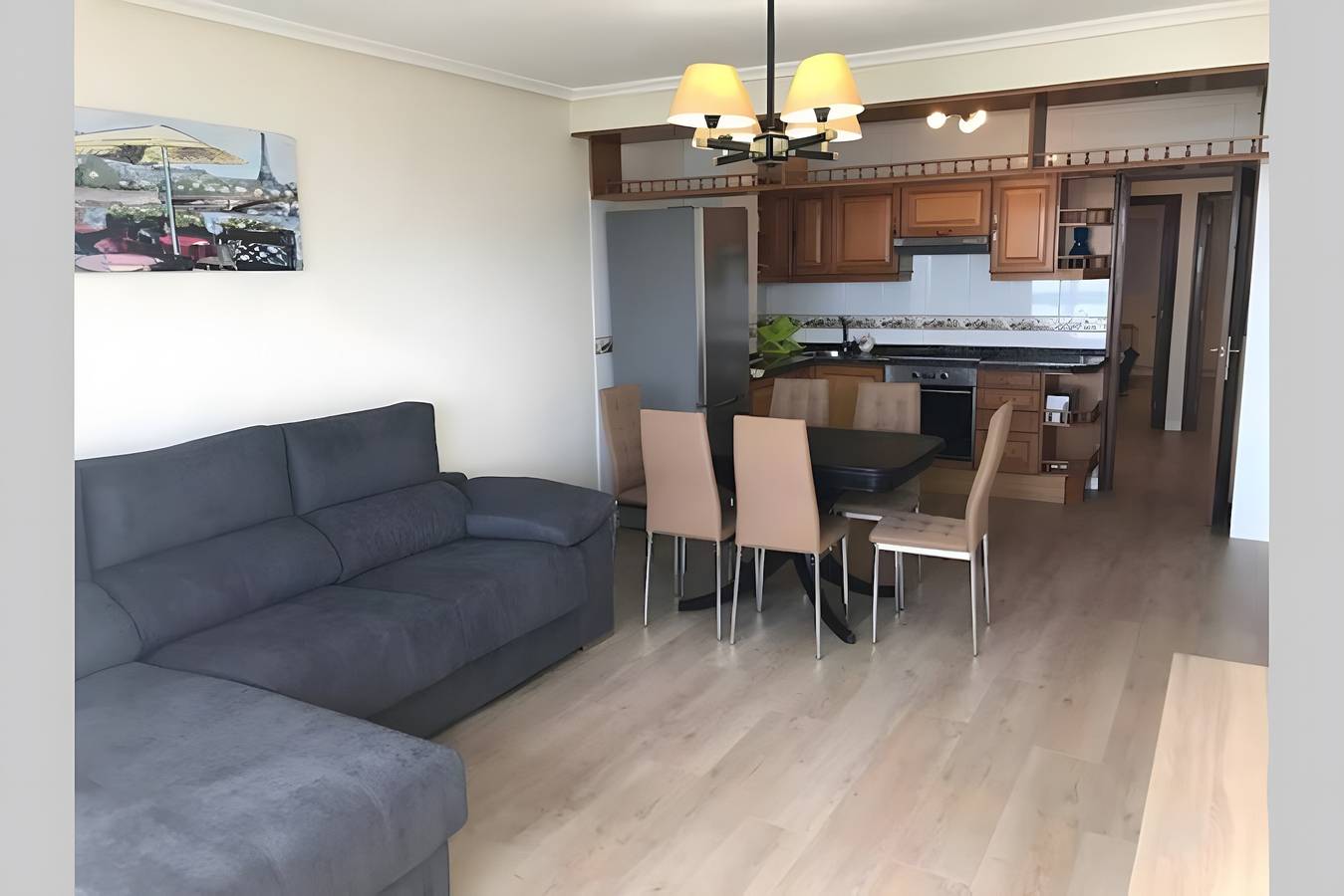 Appartement entier, Appartement « Vue sur la plage » en front de mer avec terrasse privée et Wi-Fi in Distrito Centro (Gijón), Gijón
