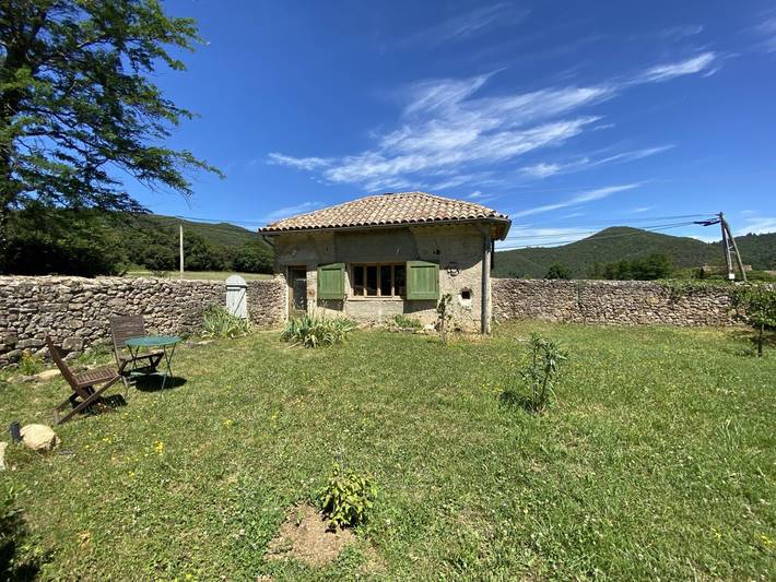 Gîte pour 2 personnes, avec jardin