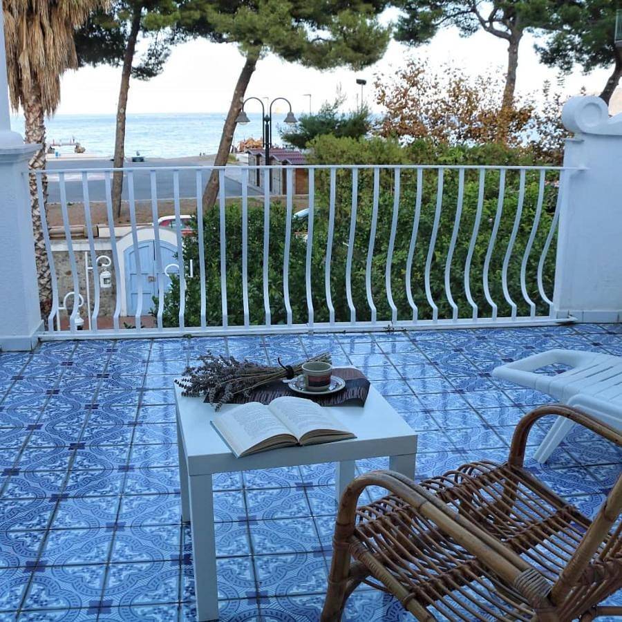 Villa Del Melograno in Marina di Patti, Patti