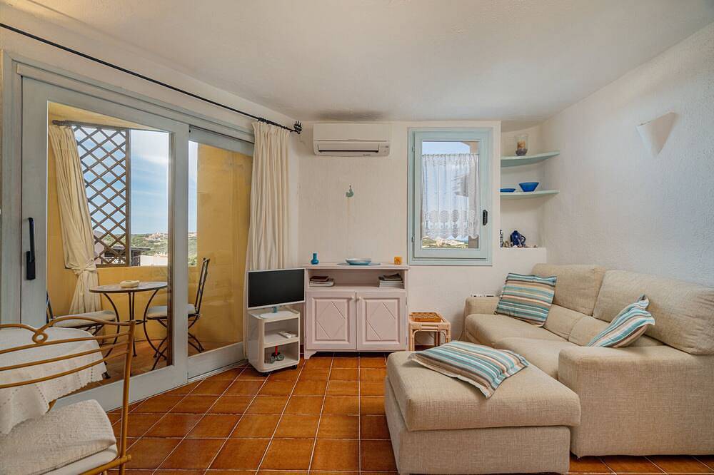 Entire apartment, Casa Lilly by Wonderful Italy in Capo Ferro, Arzachena