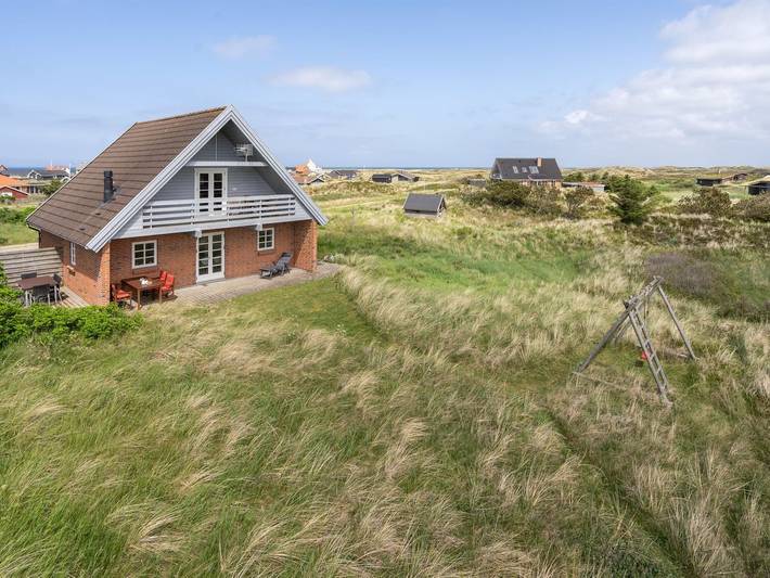 Ferieudlejning for 6 personer, med Jacuzzi og Terrasse samt Sauna i Lild Strand