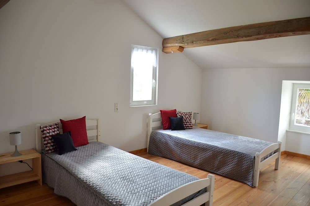 Loue maison en pierre in Gauriac, Région de Blaye
