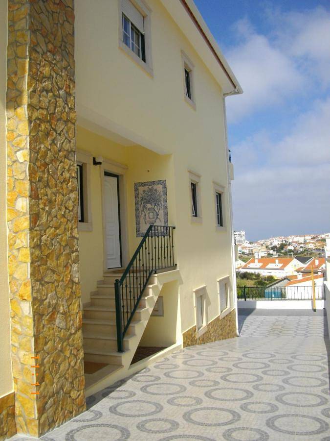 Four-Bedroom House in Lourinhã, Distrito de Lisboa