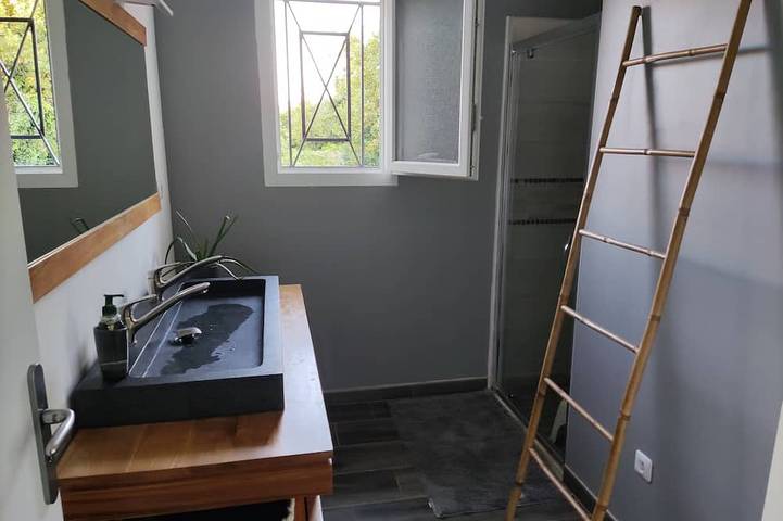 Location de vacances pour 6 personnes, avec jardin à Solliès-Ville - 4