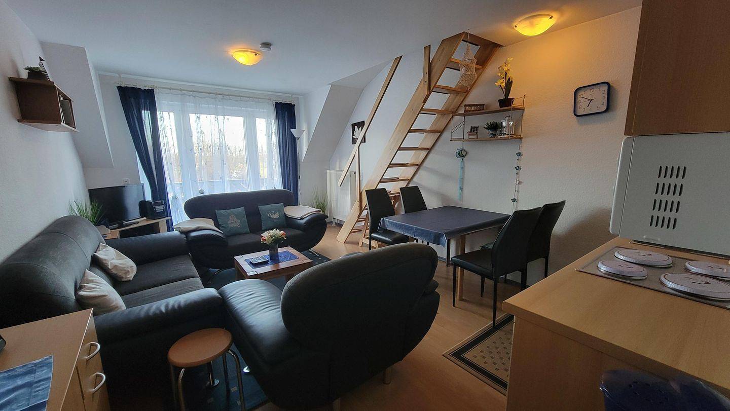 Apartamento entero, Sonnenperle – Charmante Ferienwohnung mit Balkon und idealer Lage an der Ostsee in Breege, Rügen