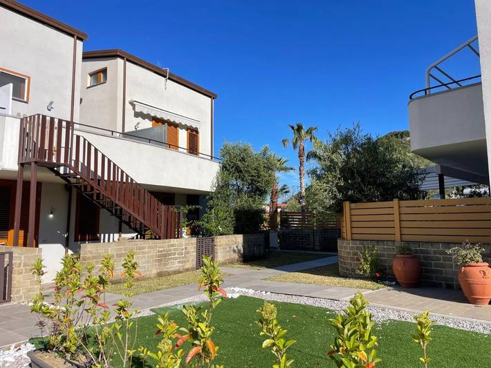 Casa vacanza per 4 persone, con panorama e giardino a Santa Maria di Castellabate