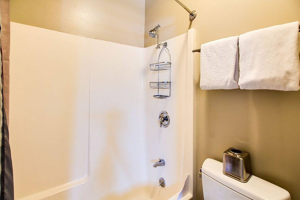 Ganze Wohnung, Schöne Eigentumswohnung - am 17. Loch Meadows Golfplatz, A / C in Sunriver, Deschutes County