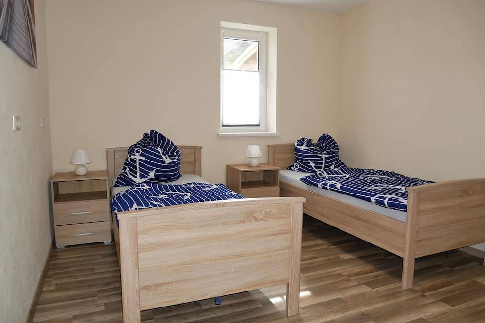 Entire apartment, Apartment Neeberg in a quiet location with barbecue and garden - vacation apartment in Neeberg, Krummin