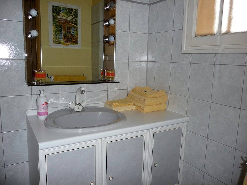 Chambres d'hôtes La Sousto - Chambre Cigale in Châteaurenard, Région d'Arles