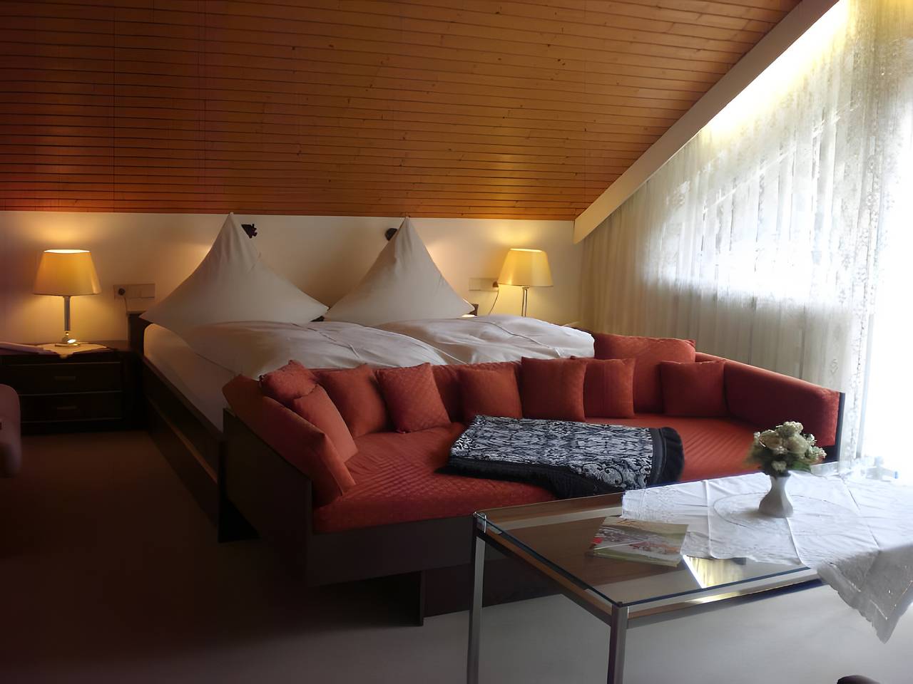 Ganze Wohnung, Ferienwohnung 'Nr 4, 50qm' mit Gemeinschaftsgarten, Balkon und Wi-Fi in Bad Herrenalb, Nordschwarzwald
