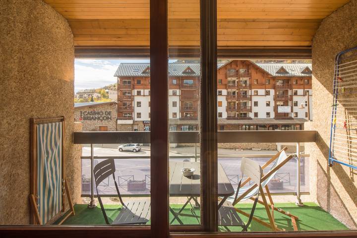 Entire apartment, Serre-Chevalier Vallée Briançon in Briançon, Serre Chevalier