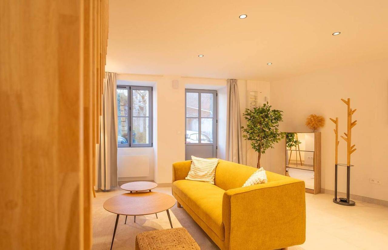 Three-Bedroom House in Sucé-sur-Erdre, Région de Nantes
