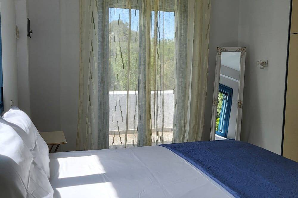 Villa Rahes,sea view,3 bedrooms,wifi,5min from the village,low prices in Glossa, Sporades