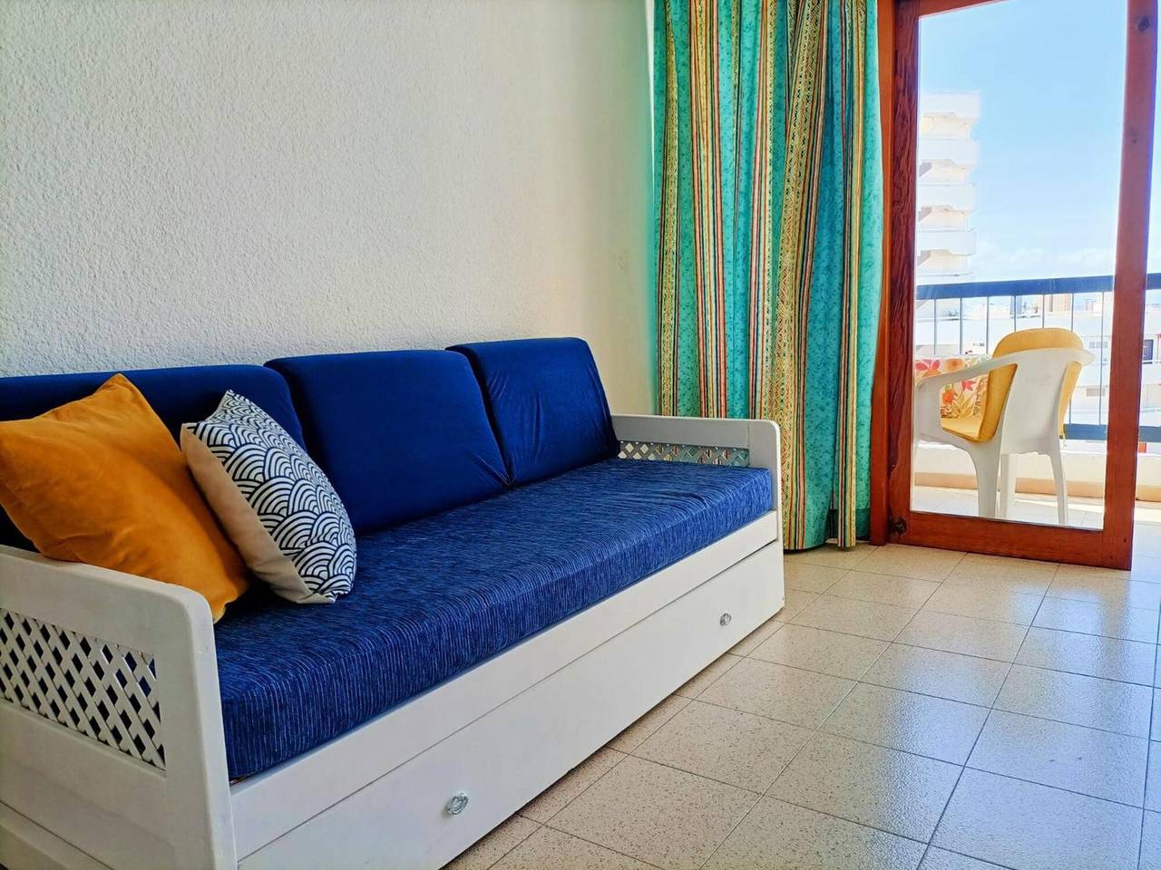 Casa Marazul – Ocean Views and Pool in the Heart of Playa de Las Américas in San Eugenio Alto, Adeje