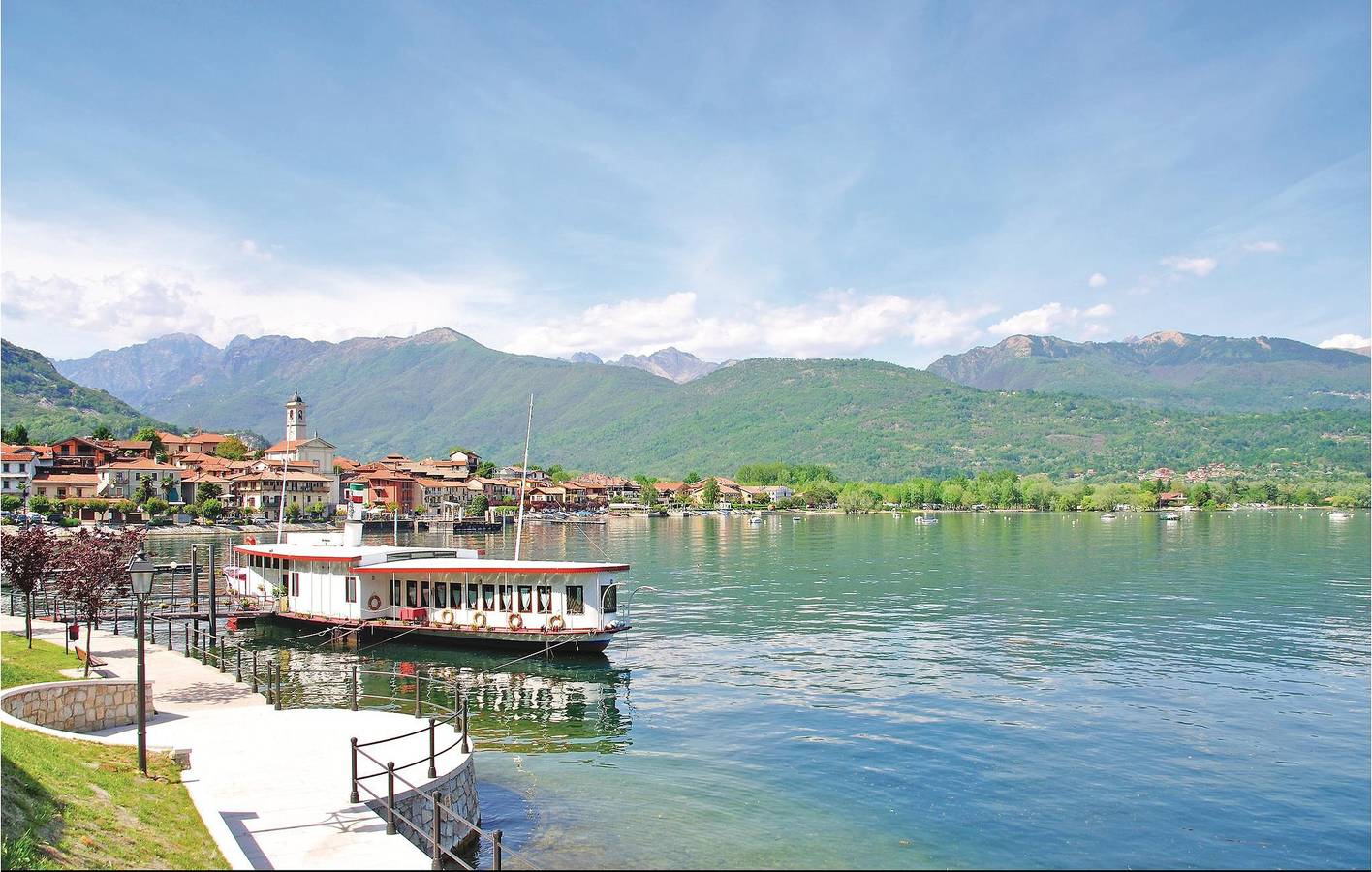 Ganze Ferienwohnung, Gemütliche Wohnung am See mit Parkplatz und Terrasse in Germignaga, Lago Maggiore (Lombardei)