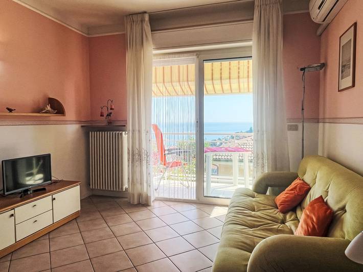 Ferienwohnung für 4 Personen, mit Terrasse und Ausblick in San Lorenzo al Mare - 4