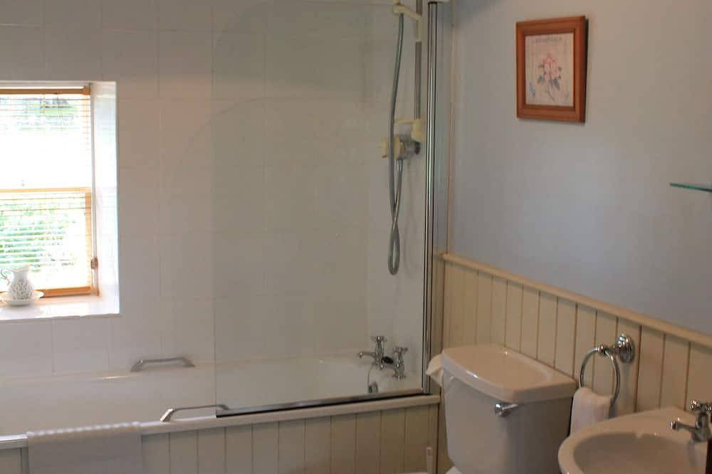 Cabaña con estacionamiento privado fuera de la calle y apta para discapacitados. in Banff, Aberdeenshire