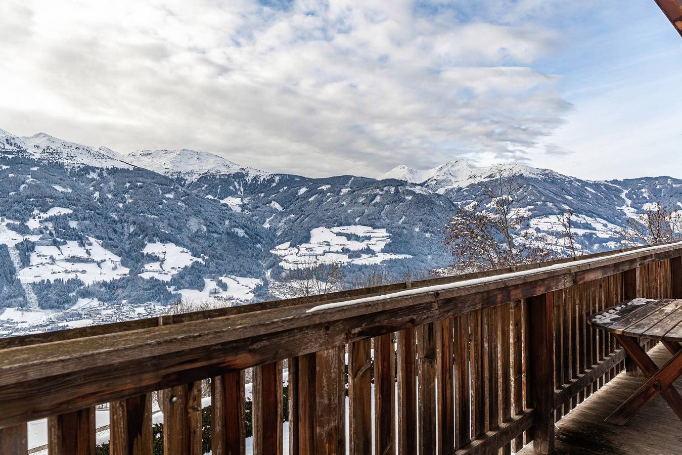Ganze Wohnung, Apartment „Rofanblick“ mit Bergblick, Wlan und Balkon in Stummerberg, Ski-Optimal Hochzillertal