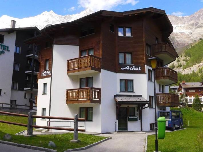 Gîte pour 4 personnes, avec balcon, adapté aux familles à Saas-Fee - 2