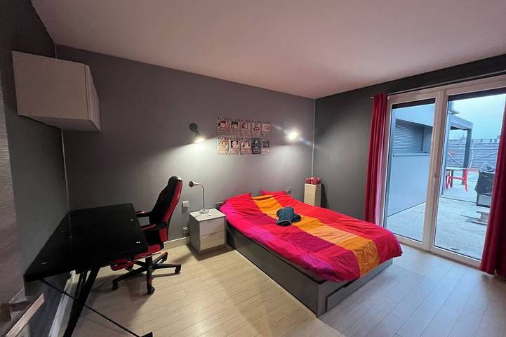 Location de vacances pour 12 personnes, avec terrasse et jardin à Seynod - 4