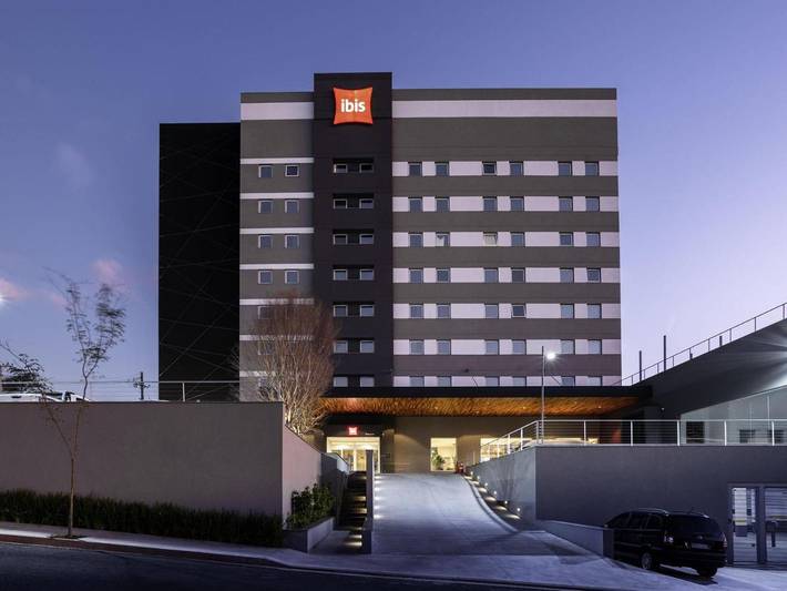 Pousadas para 2 pessoas, com vista e jardim em Botucatu