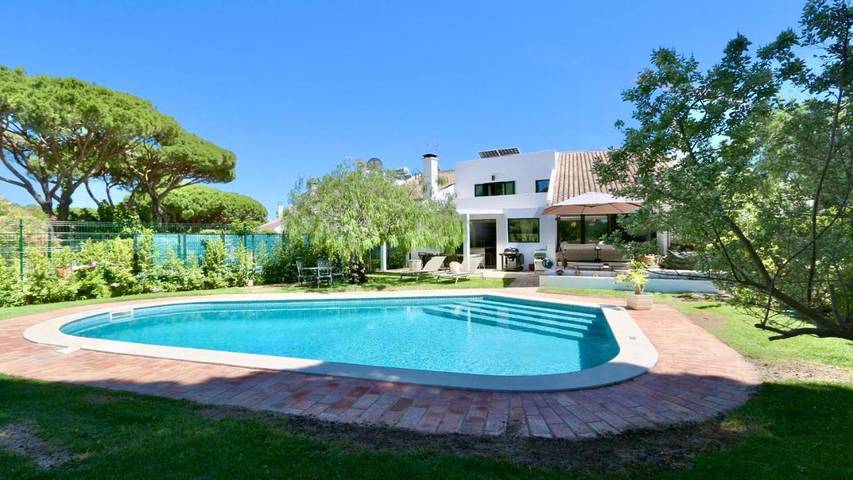 Villa für 6 Personen, mit Pool und Garten - 1
