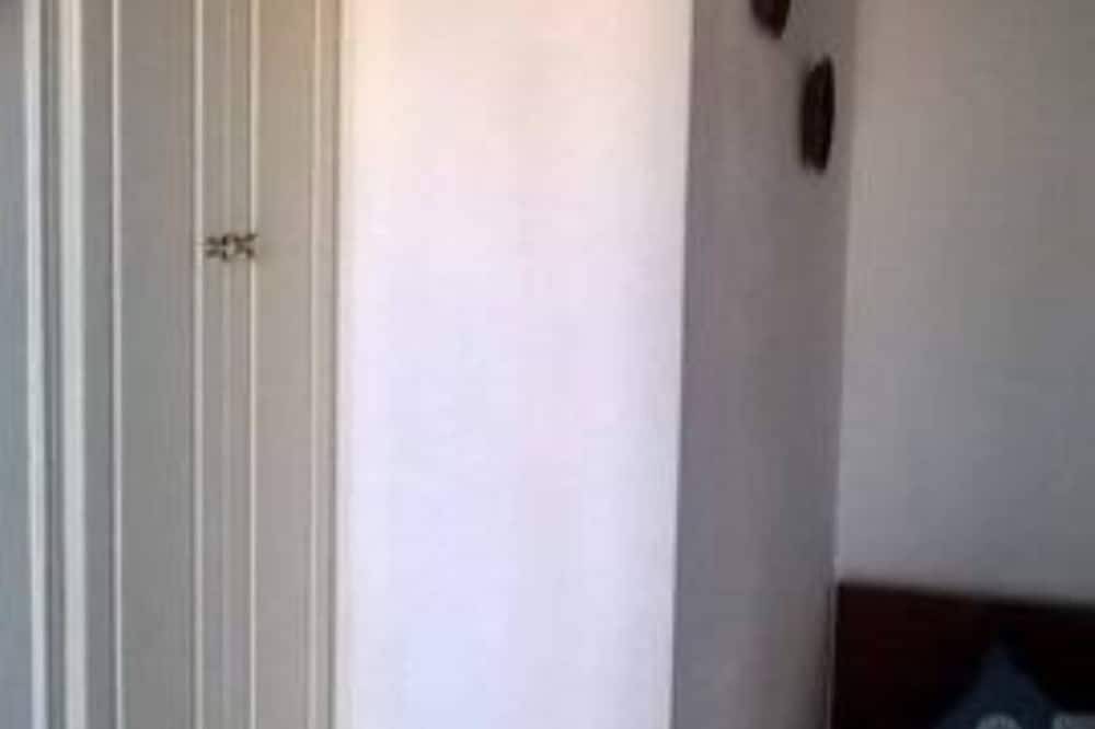 Entire apartment, Traditional apartment In The Center Of Artemonas, Sifnos in Cyclades