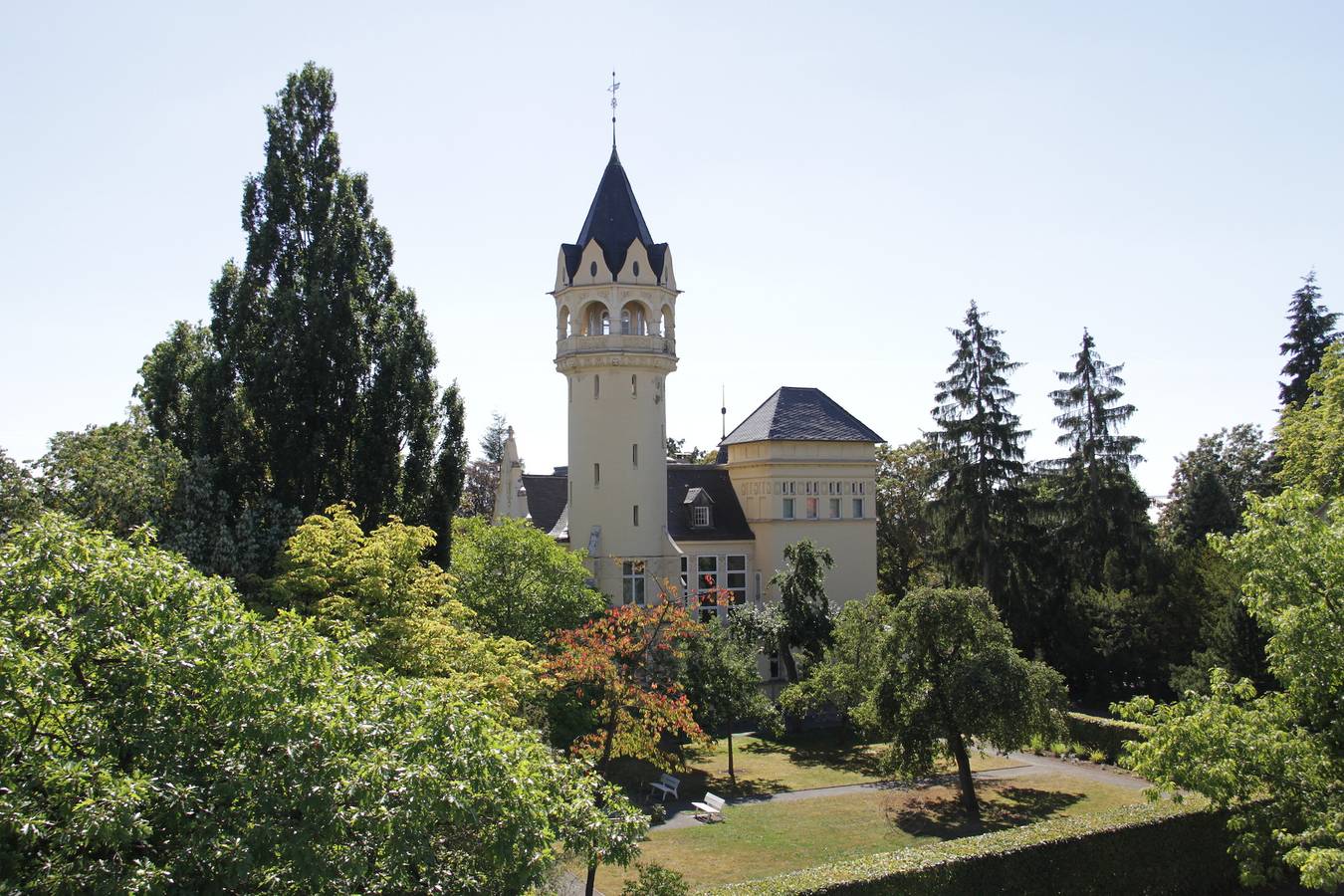 Ganze Ferienwohnung, Ferienwohnung & Apartment Kunsthaus Penthouse in Nordhausen, Harzvorland