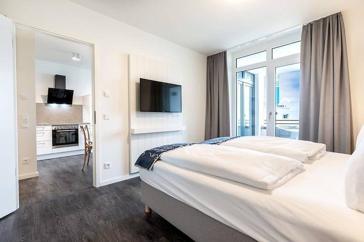 Ganze Wohnung, Modernes Apartment mit Loggia in sonniger Süd-West-Lage und hauseigenem Spa in Ostseebad Travemünde, Lübeck