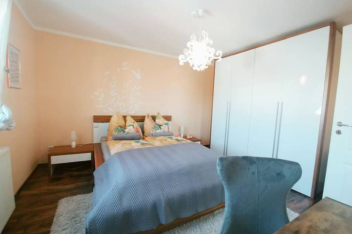 Ferienwohnung für 2 Personen, mit Sauna und Whirlpool sowie Balkon und Garten in Zittau - 2