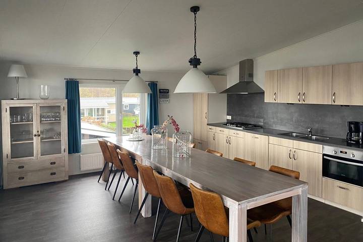 Bungalow voor 12 personen, met Uitzicht op het meer in Giethoorn