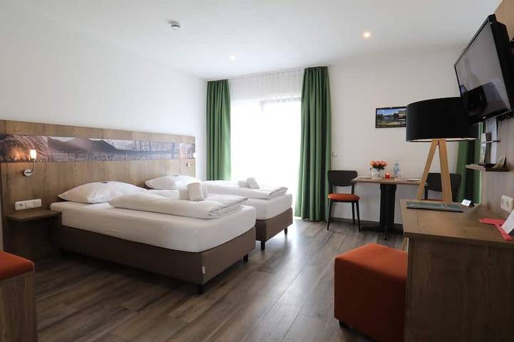 Ganze Wohnung, Modernes Appartement (33qm) mit kostenfreiem Wlan in Au in der Hallertau, Hopfenland Hallertau