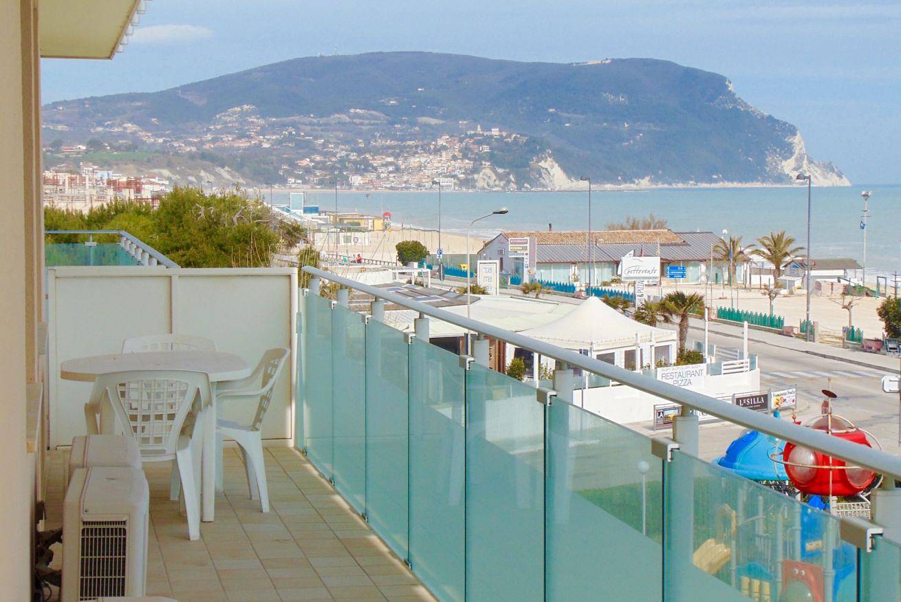 Apartamento entero, M062 - Marcelli, seafront penthouse in Riviera del Conero