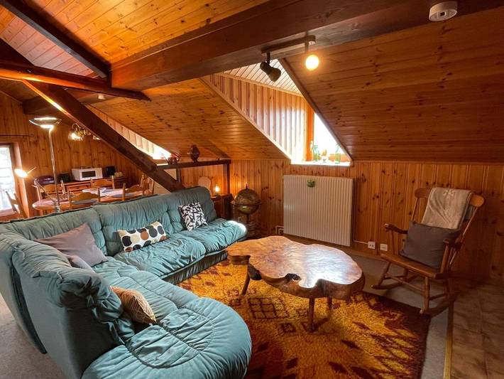 Gîte pour 6 personnes, avec vue et terrasse, animaux acceptés à Salvan - 2