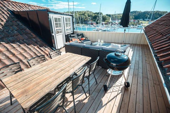 Ferienwohnung für 4 Personen, mit Terrasse und Seeblick sowie Ausblick, mit Haustier in Hamburgsund